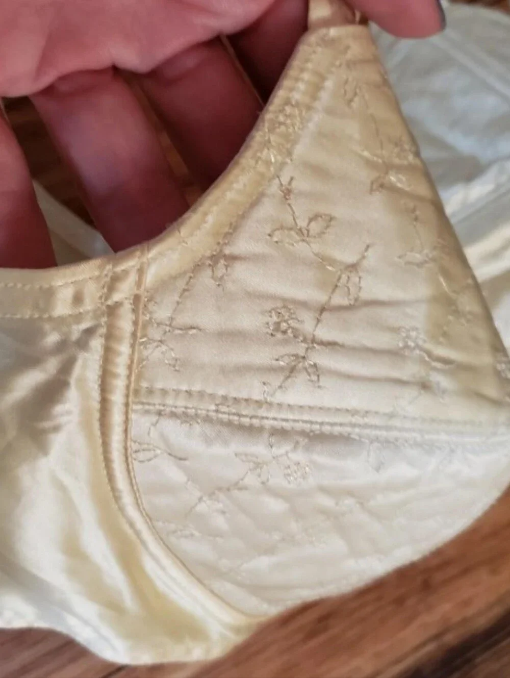 32 B-C vintage 50's Bullet Bra
